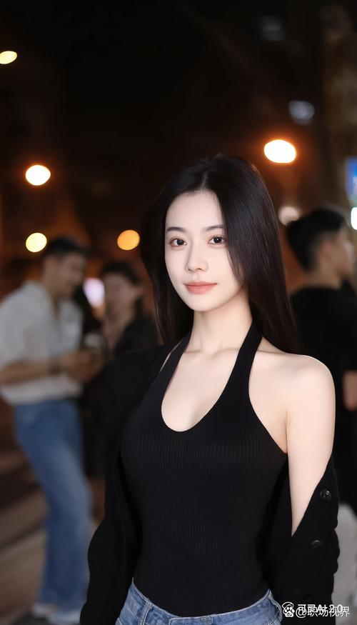 黑色针织吊带怎么搭配外套