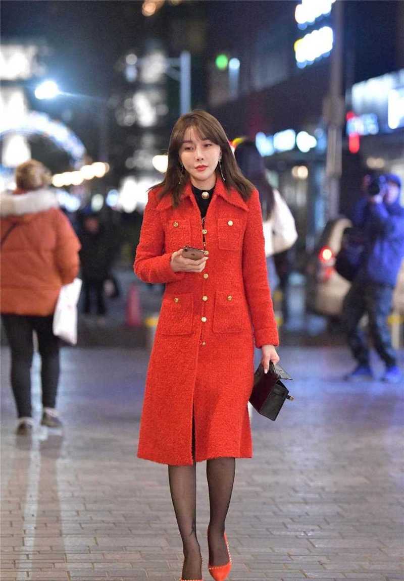 黑红色皮鞋怎么搭配衣服好看图片