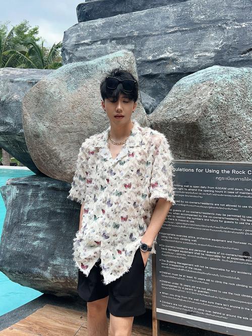 男碎花衬衫怎么搭配