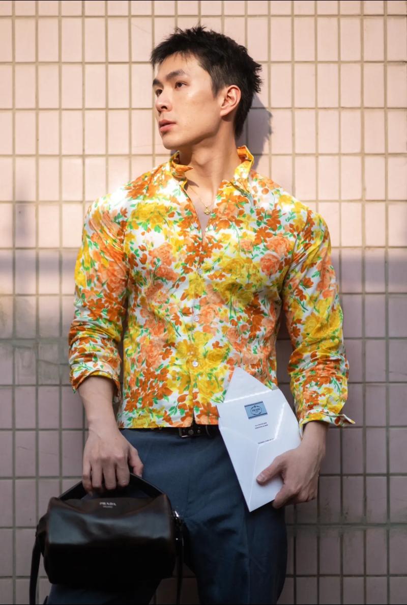 男碎花衬衫怎么搭配