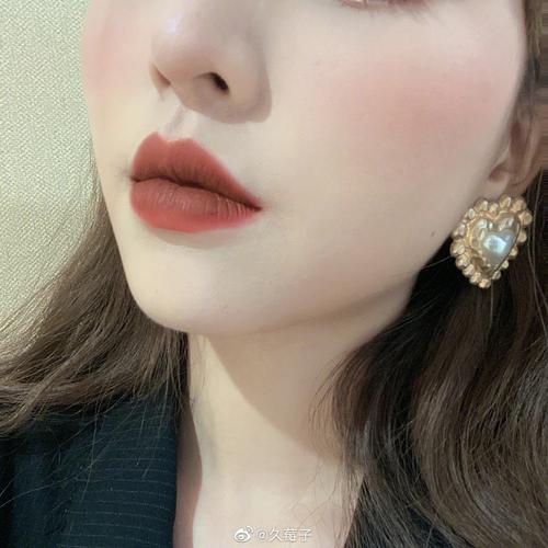 吃土色怎么搭配眼影