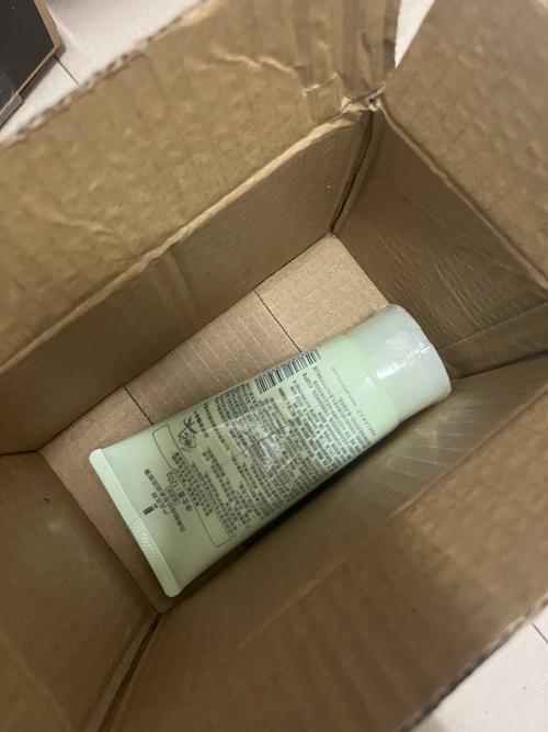 泊美洗面奶怎么有黄色颗粒
