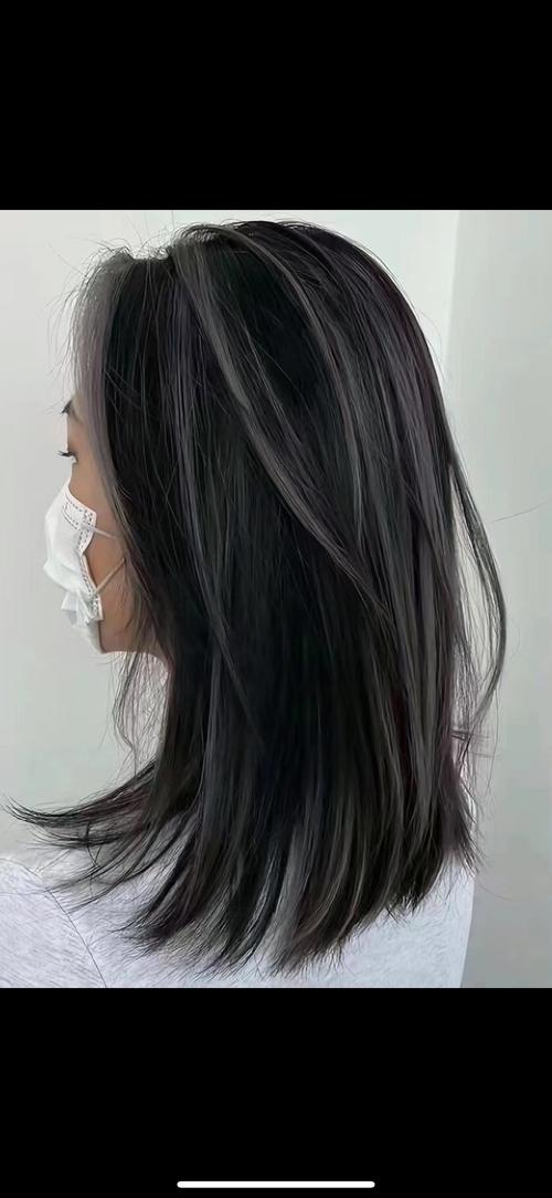黑色头发挑染什么颜色