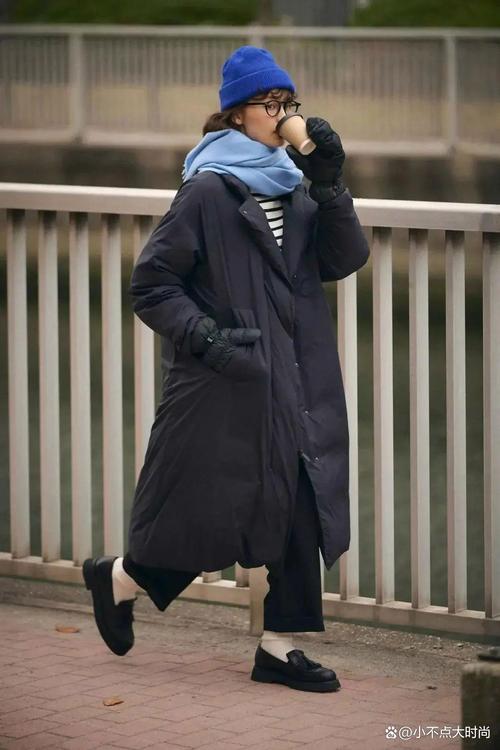 长羽绒服怎么搭配鞋子