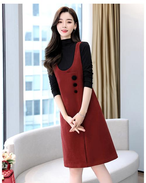 红色妮子背心连衣裙怎么搭配图片