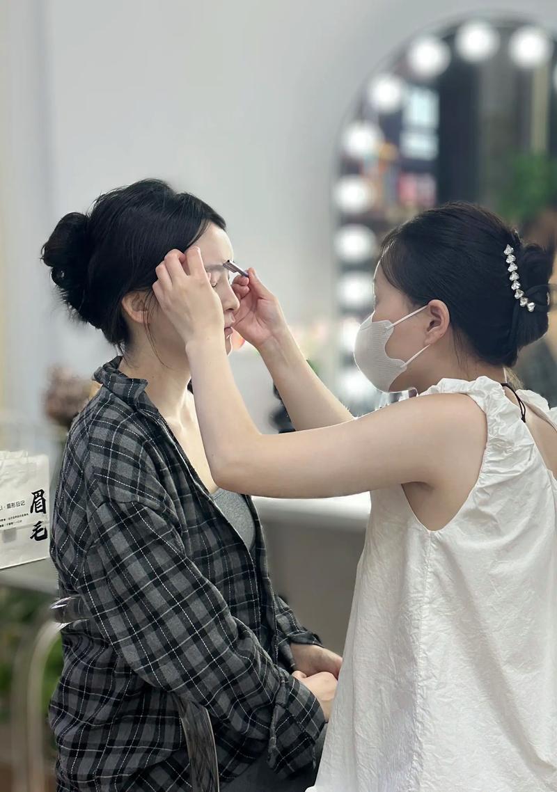 纹眉为什么那么贵