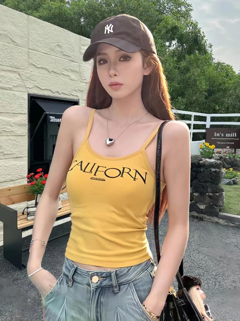 黄色适合什么肤色的人