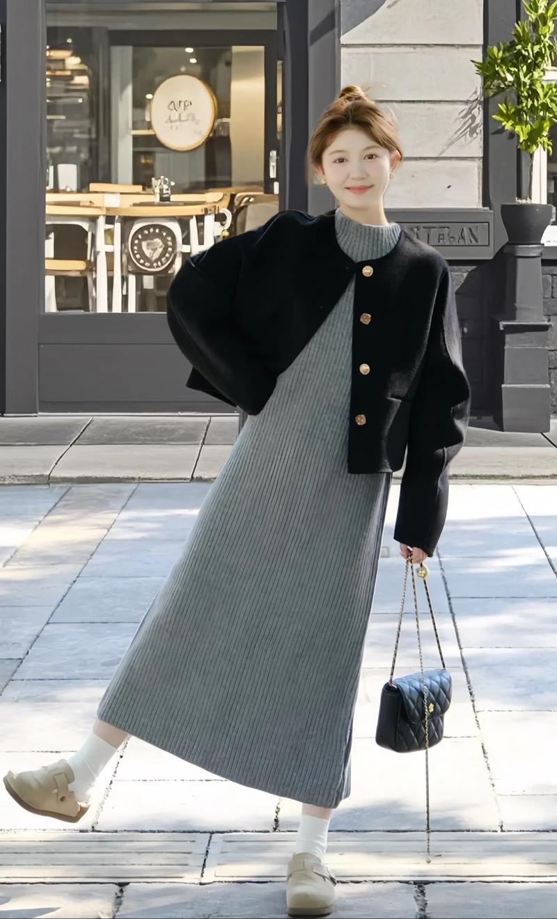 长款毛衣裙怎么搭配外套