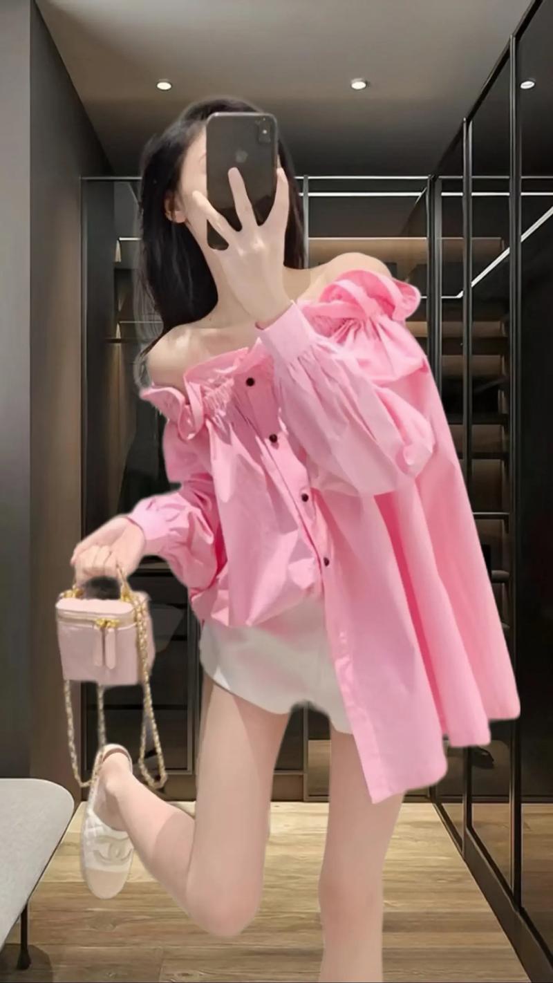 粉红色衣服怎么搭配