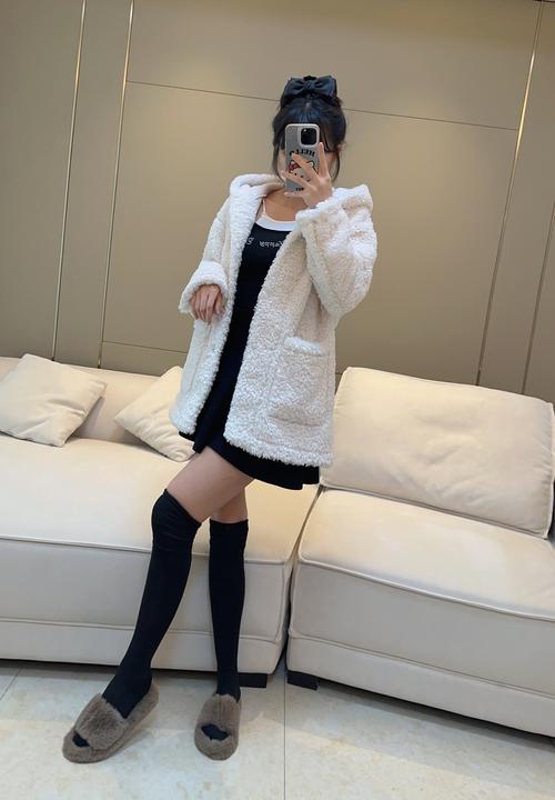冬天短款外套怎么搭配