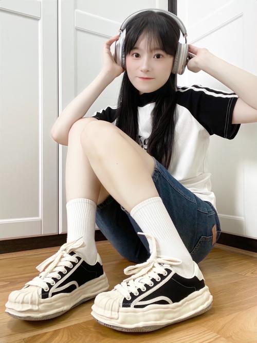 贝壳鞋怎么搭配