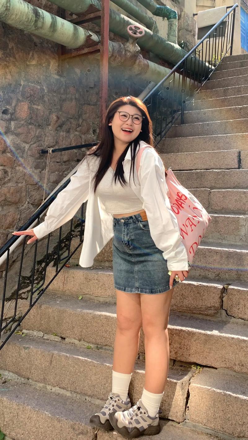 140斤的女人怎么搭配衣服