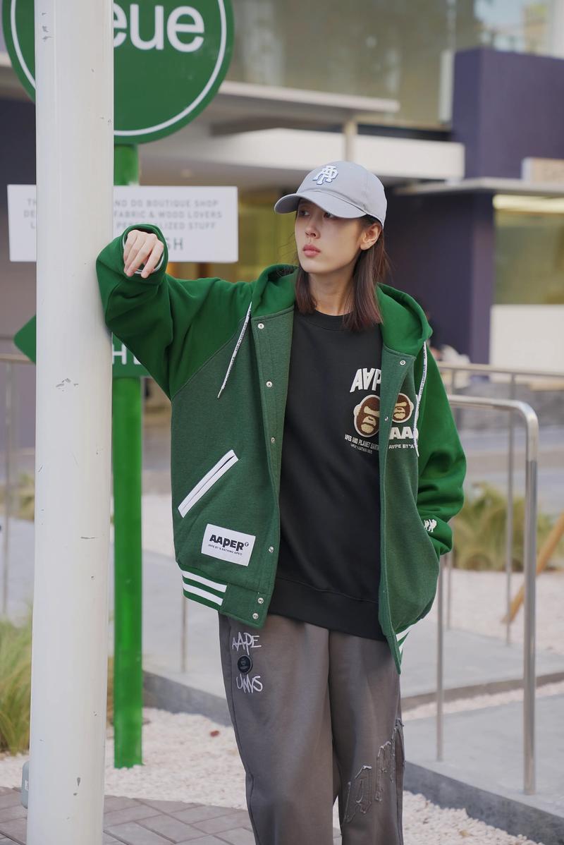 棒球服怎么搭配鞋子女