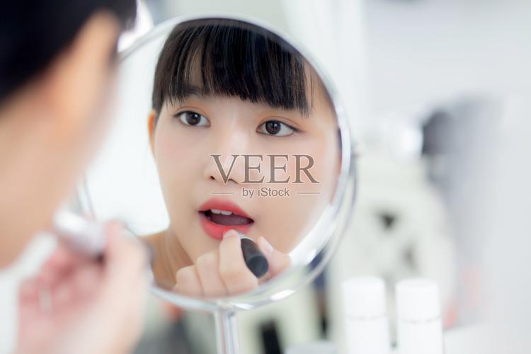 女人为什么涂口红