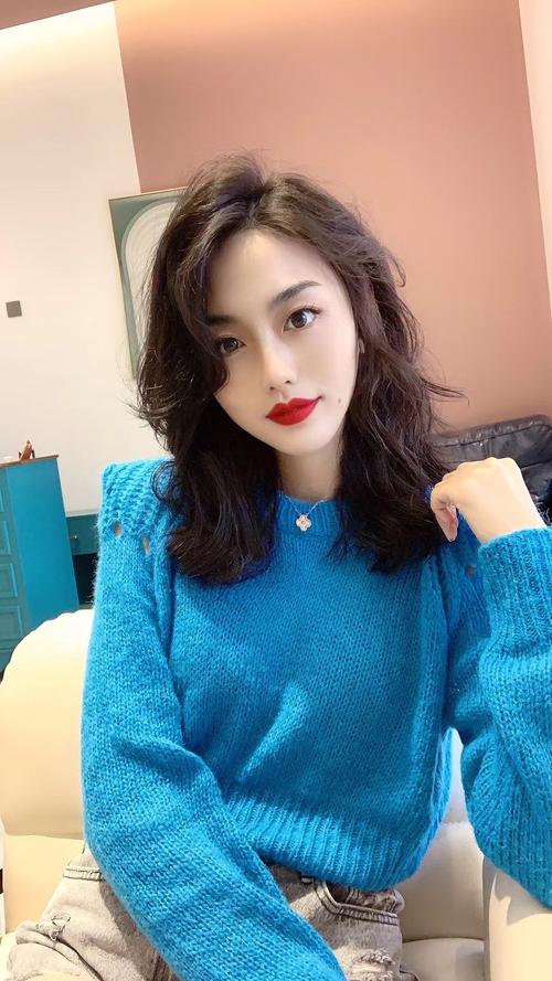 长脸配什么发型好看