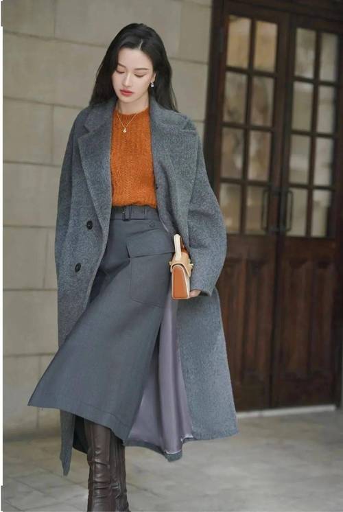 灰褐色怎么搭配衣服