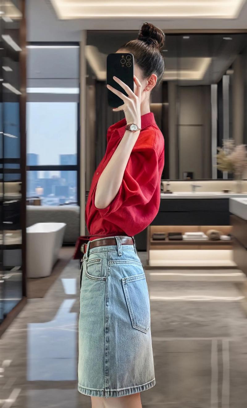 红色衬衫绿色外套怎么搭配什么裤子