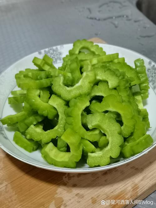 苦瓜配什么吃减肥吗