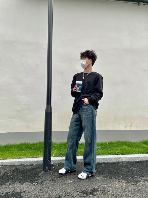 男生卫衣怎么搭配鞋子好看