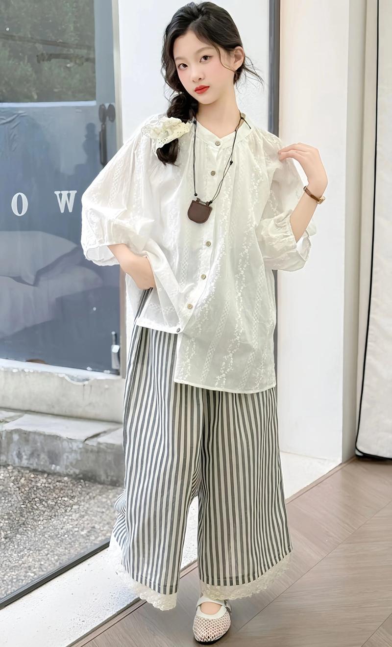 女童条纹衬衫该怎么搭配