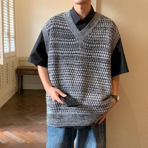 男生怎么搭配针织毛衣背心