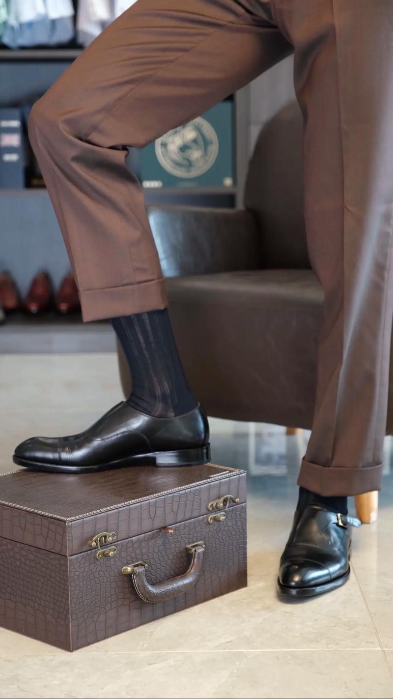 袜套鞋怎么搭配男