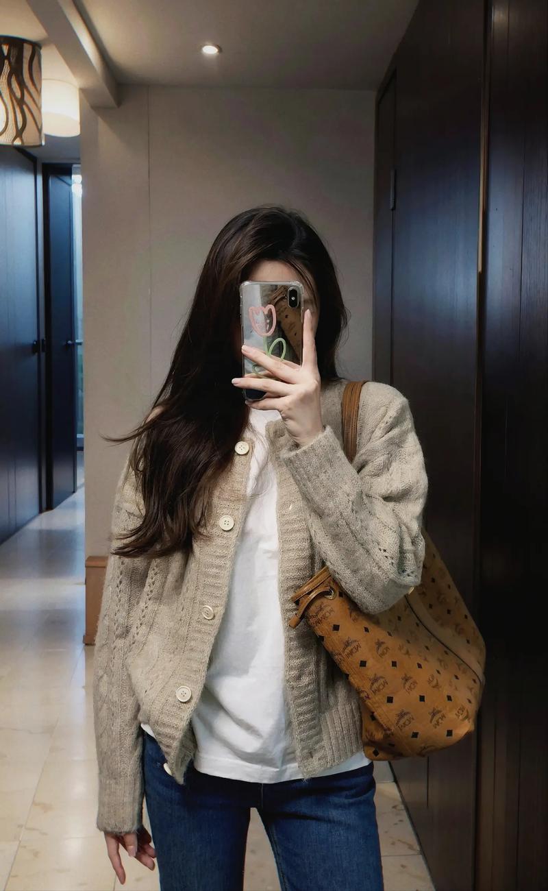 穿什么颜色的衣服显瘦