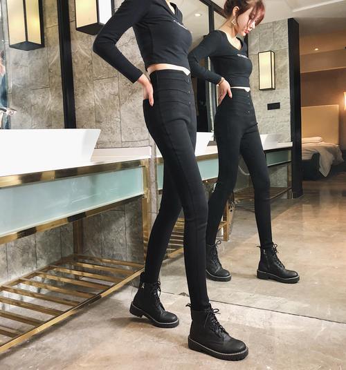 小脚裤配什么鞋子女