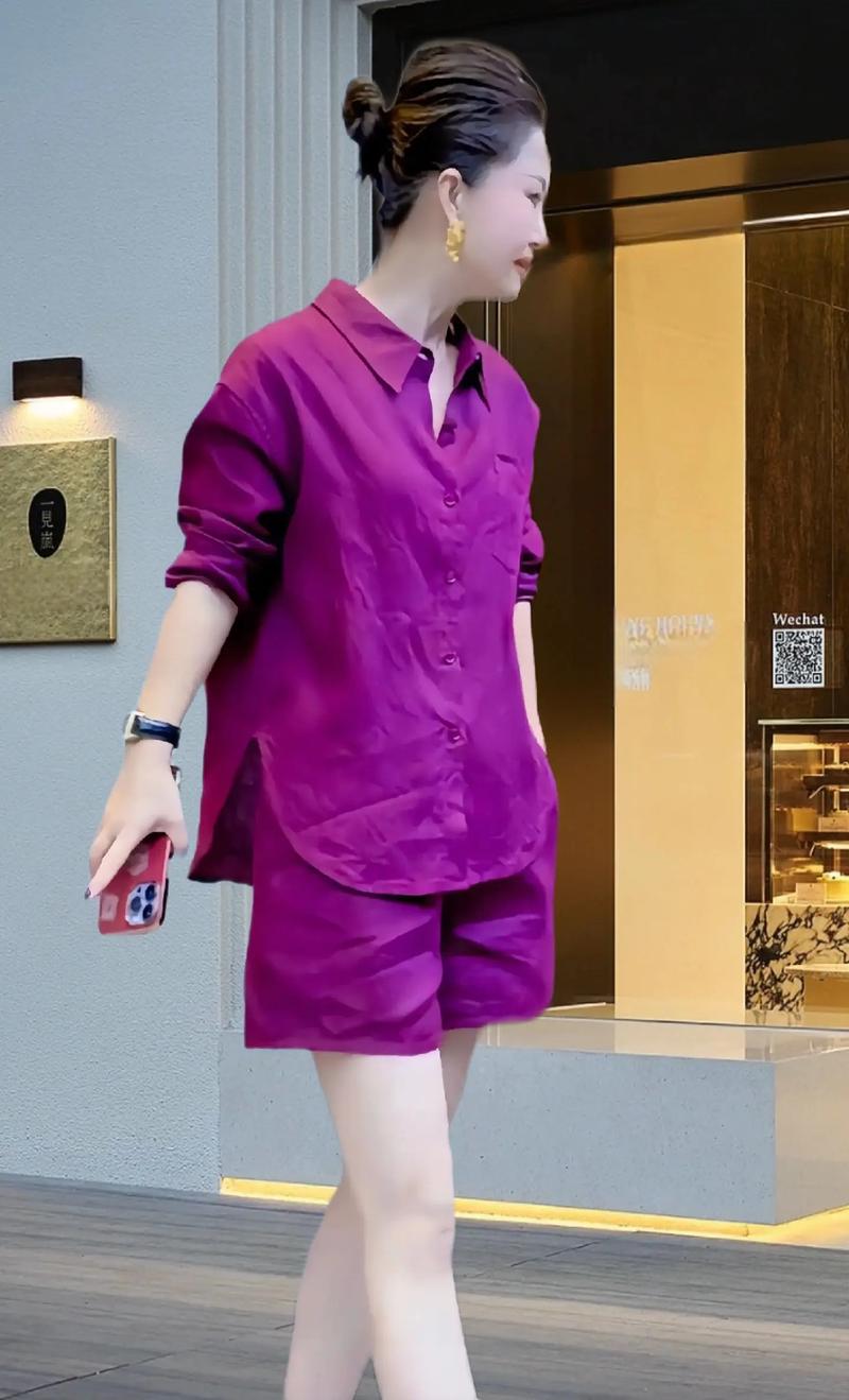 紫色领带配什么衬衫