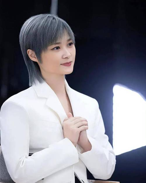 李宇春最新发型叫什么