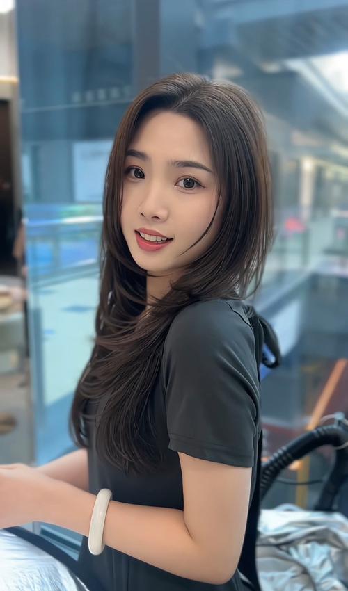 头发多适合剪什么发型