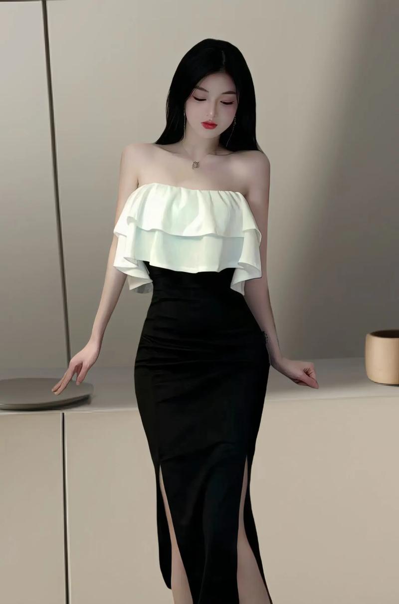 露肩裙子怎么搭配