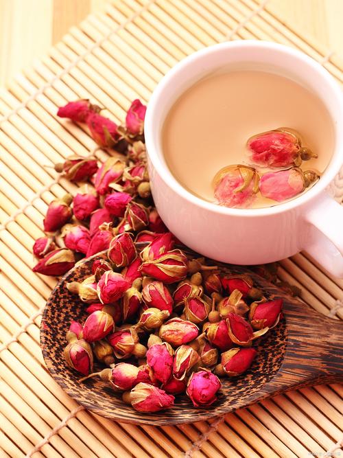 女人适合喝什么花茶
