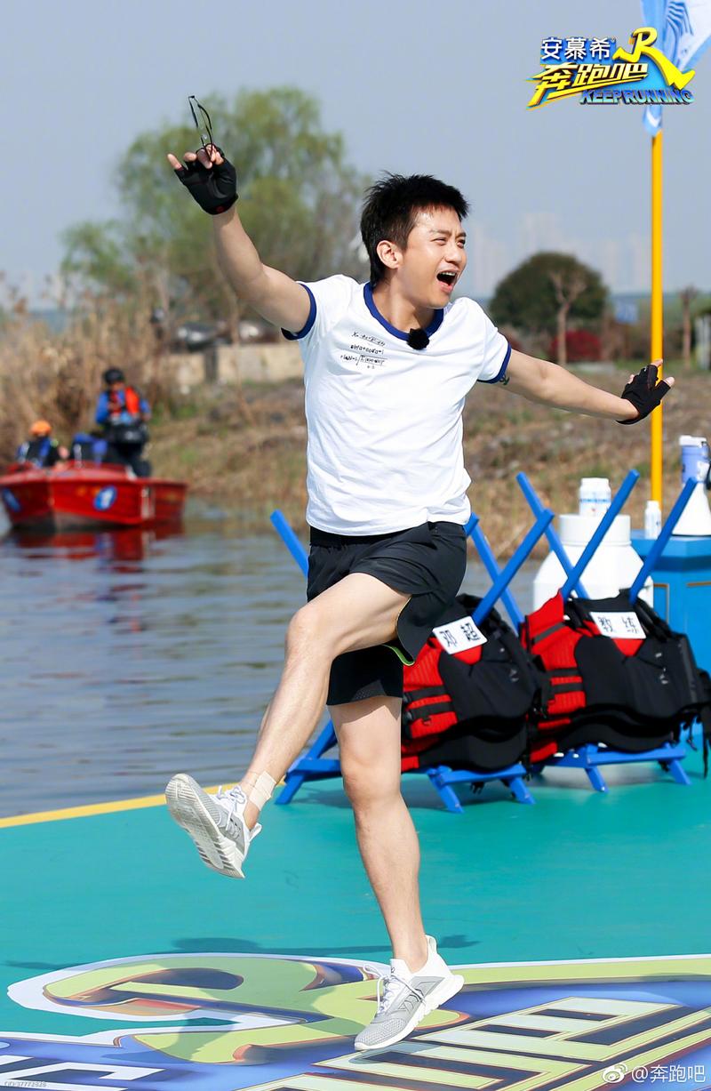 最新跑男邓超发型叫什么