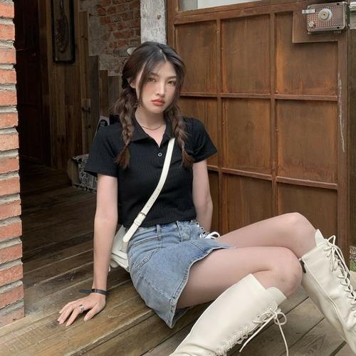 紧身夏针织衫怎么搭配