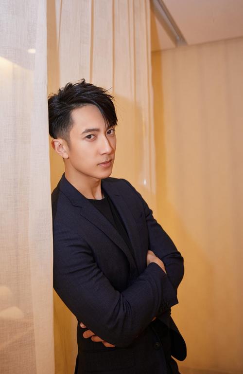 吴尊最新发型怎么吹