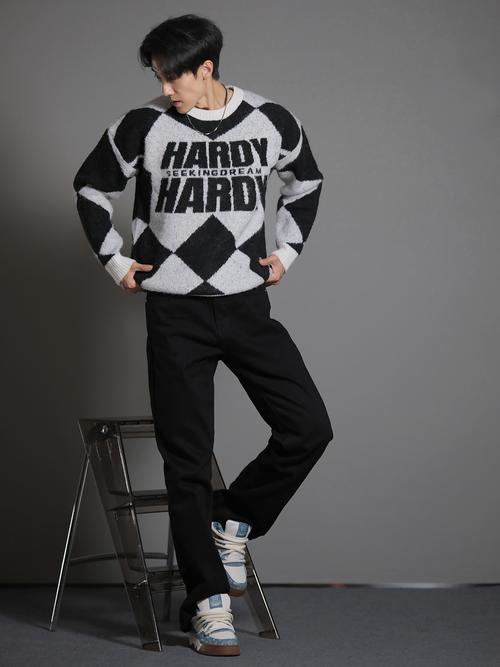 灰色皮鞋怎么搭配衣服好看