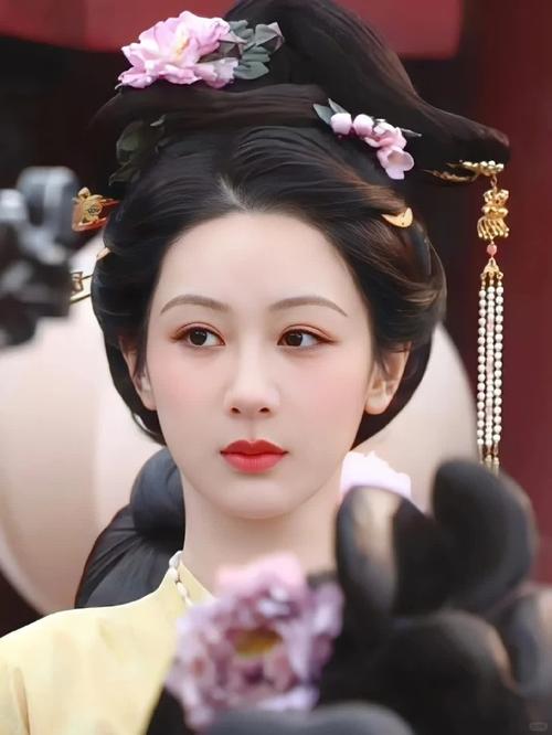 杨紫最新眉型怎么画