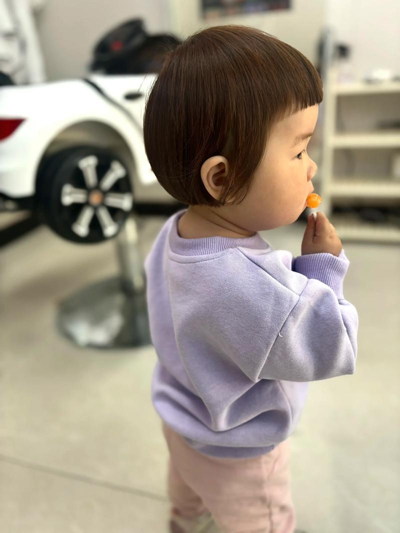 女宝最新流行剪什么发型