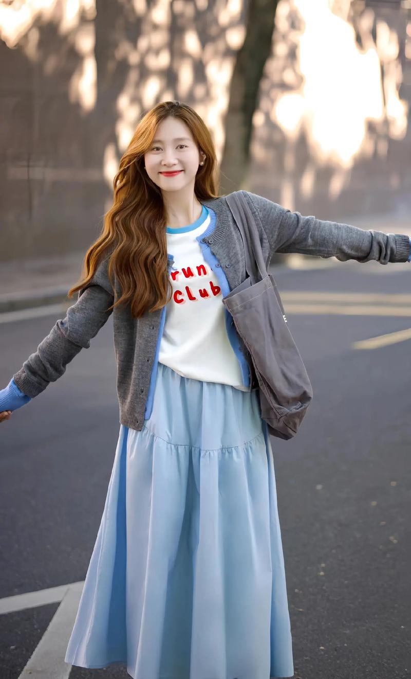 秋天女生约会怎么搭配衣服