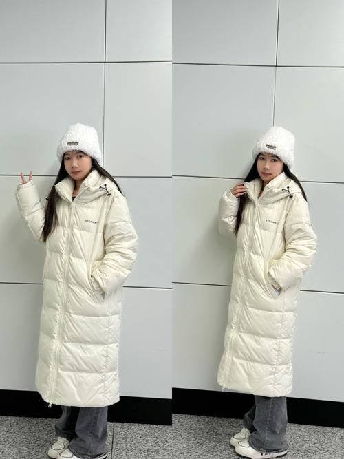 长款羽绒服里面穿什么