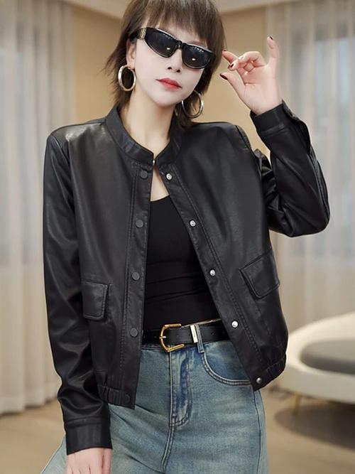 女夹克皮衣怎么样搭配