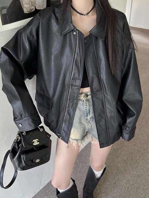 女夹克皮衣怎么样搭配