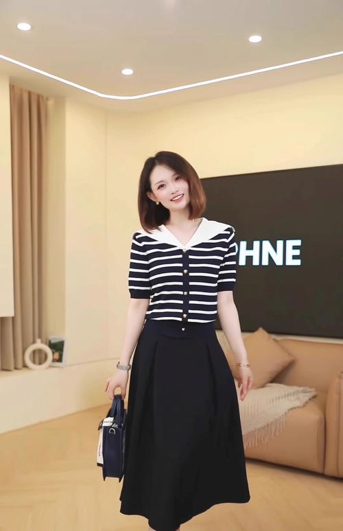 夏季针织衫怎么搭配图片