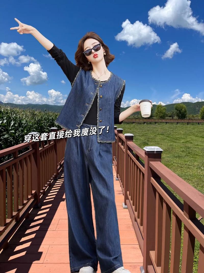 无袖牛仔外套怎么搭配图片