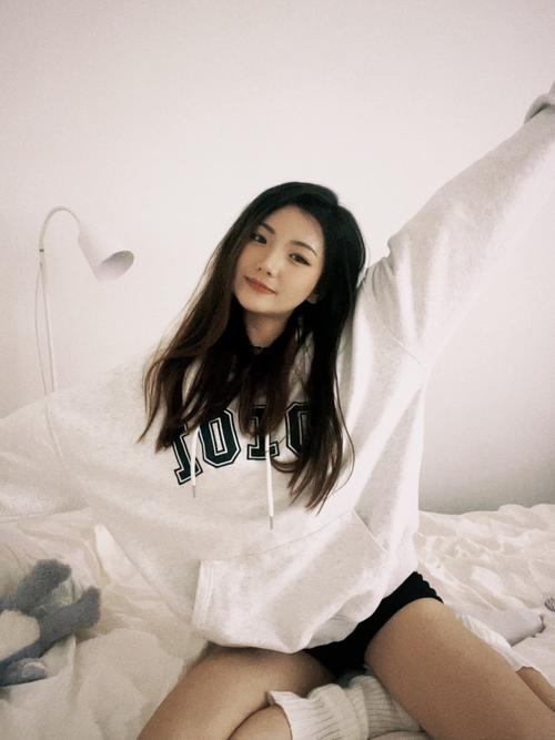 卫衣怎么搭配堆堆袜