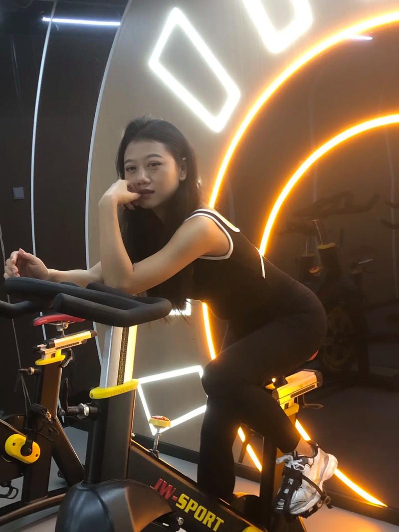 动感单车穿什么鞋