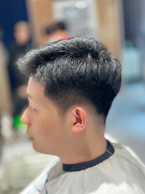 最新男士发型怎么剪