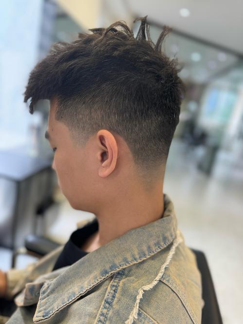 最新男士发型怎么剪