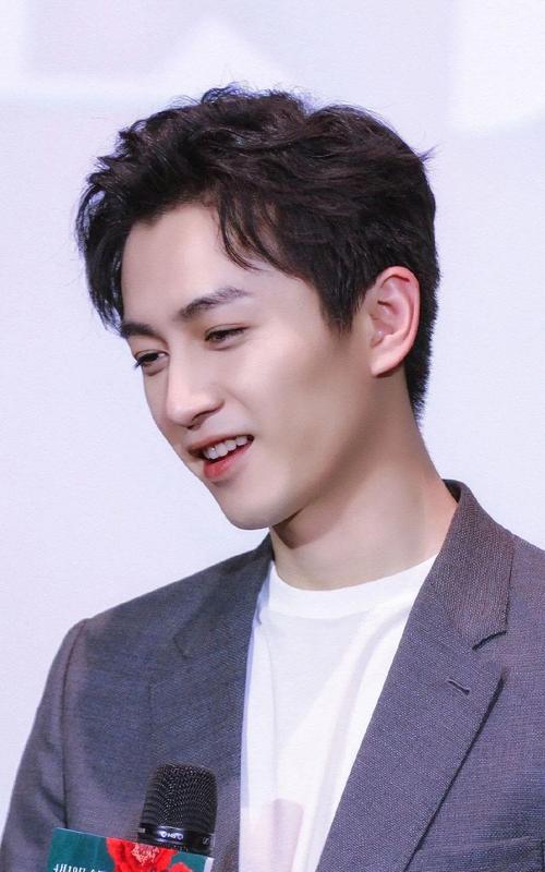 陈晓最新发型怎么剪